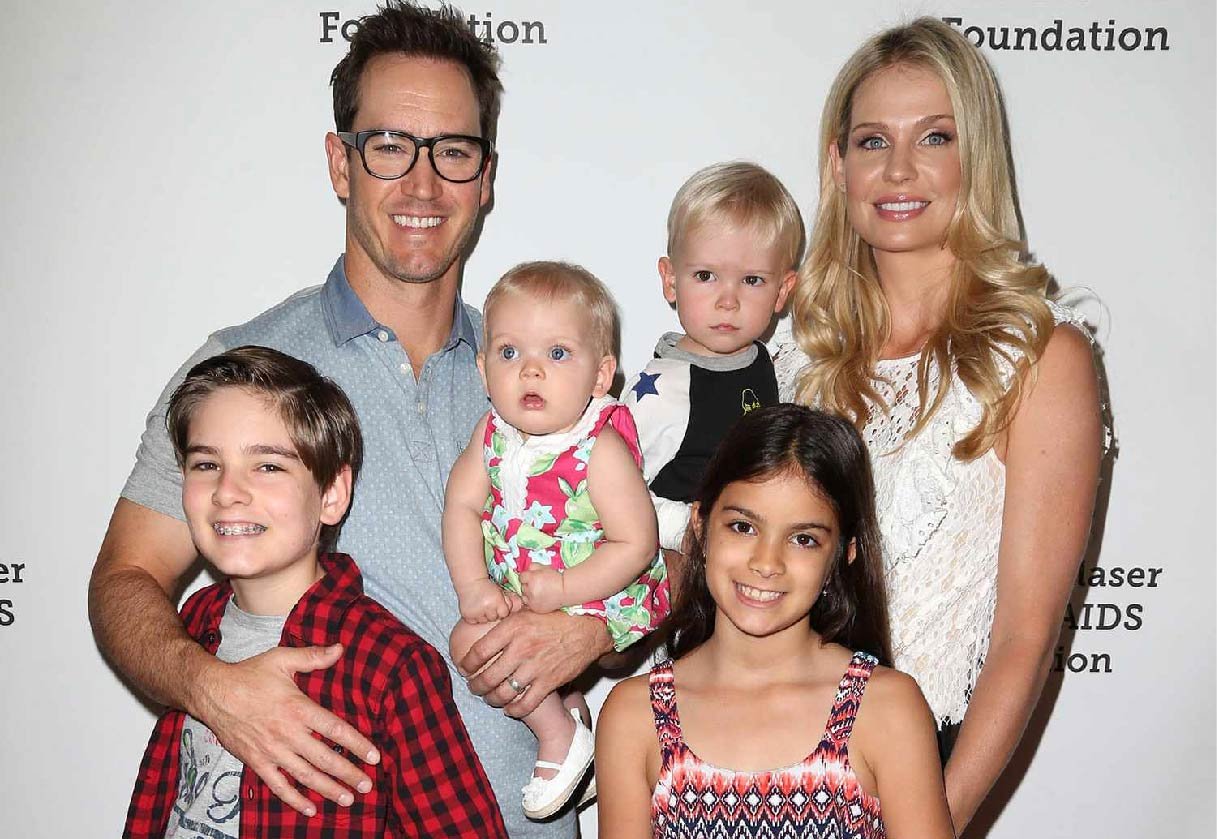 Ava Lorenn Gosselaar